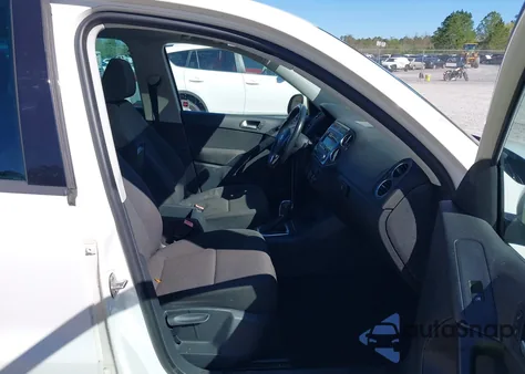 2013 Volkswagen Tiguan S from USA, damaged, VIN WVGAV7AX2DW552348